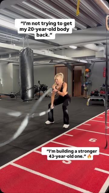 Alexa training with battle ropes, building a stronger 43-year-old